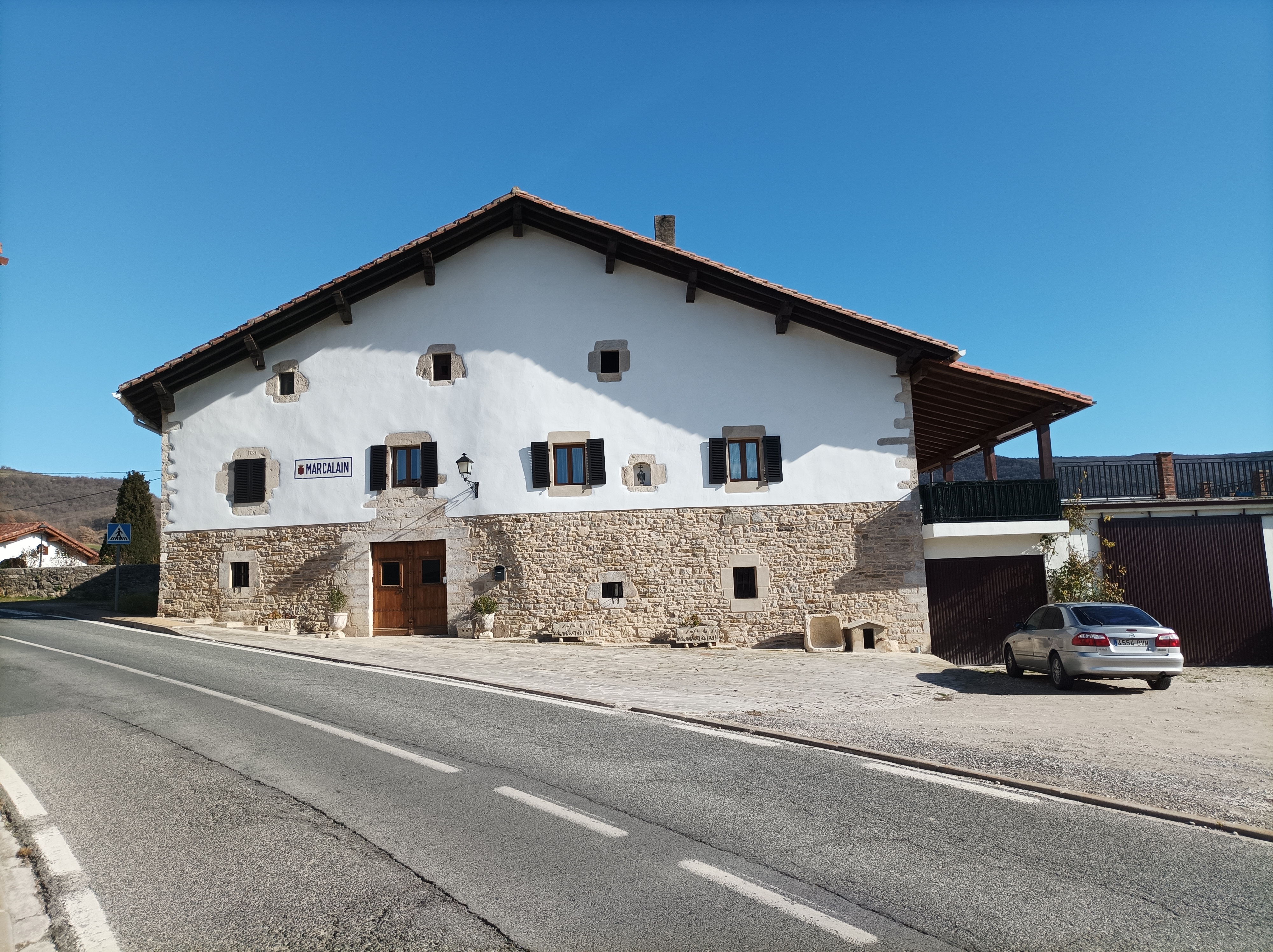 Markalaingo sarrera, Ollakarizketa aldetik joanda. Patxi Ripodasen eta Felipe Mikeleitzen argazkia.