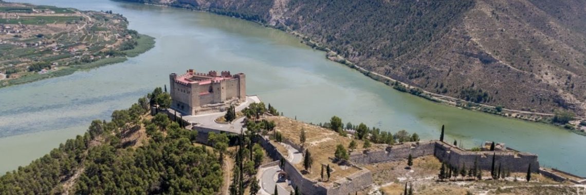 Castillo de Mequinensa (fuente: https://www.museosdemequinenza.com/castillo-de-mequinenza/).