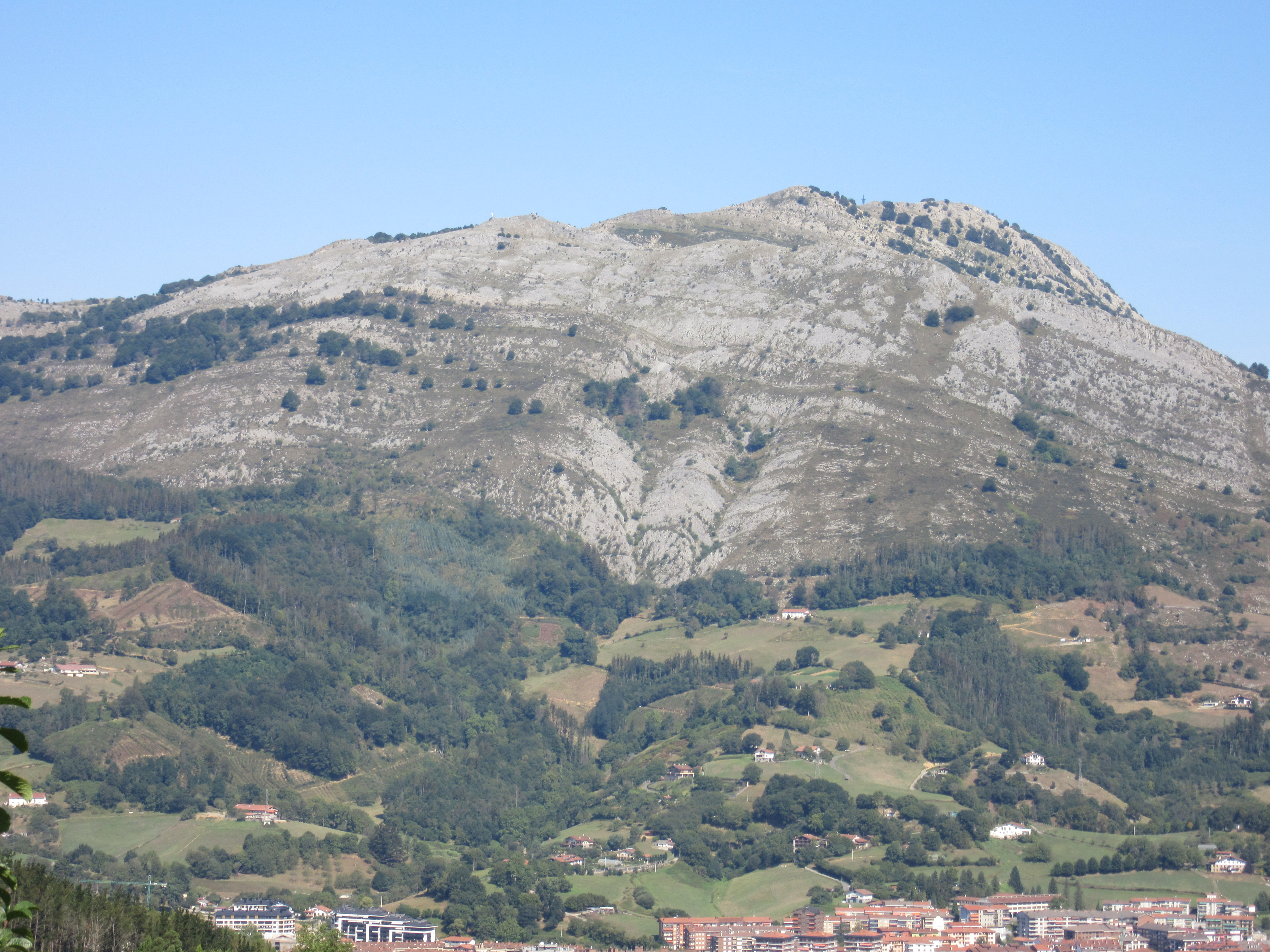 Izarraitz eta Izarraizpe. Luis Mari Zalduaren argazkia.