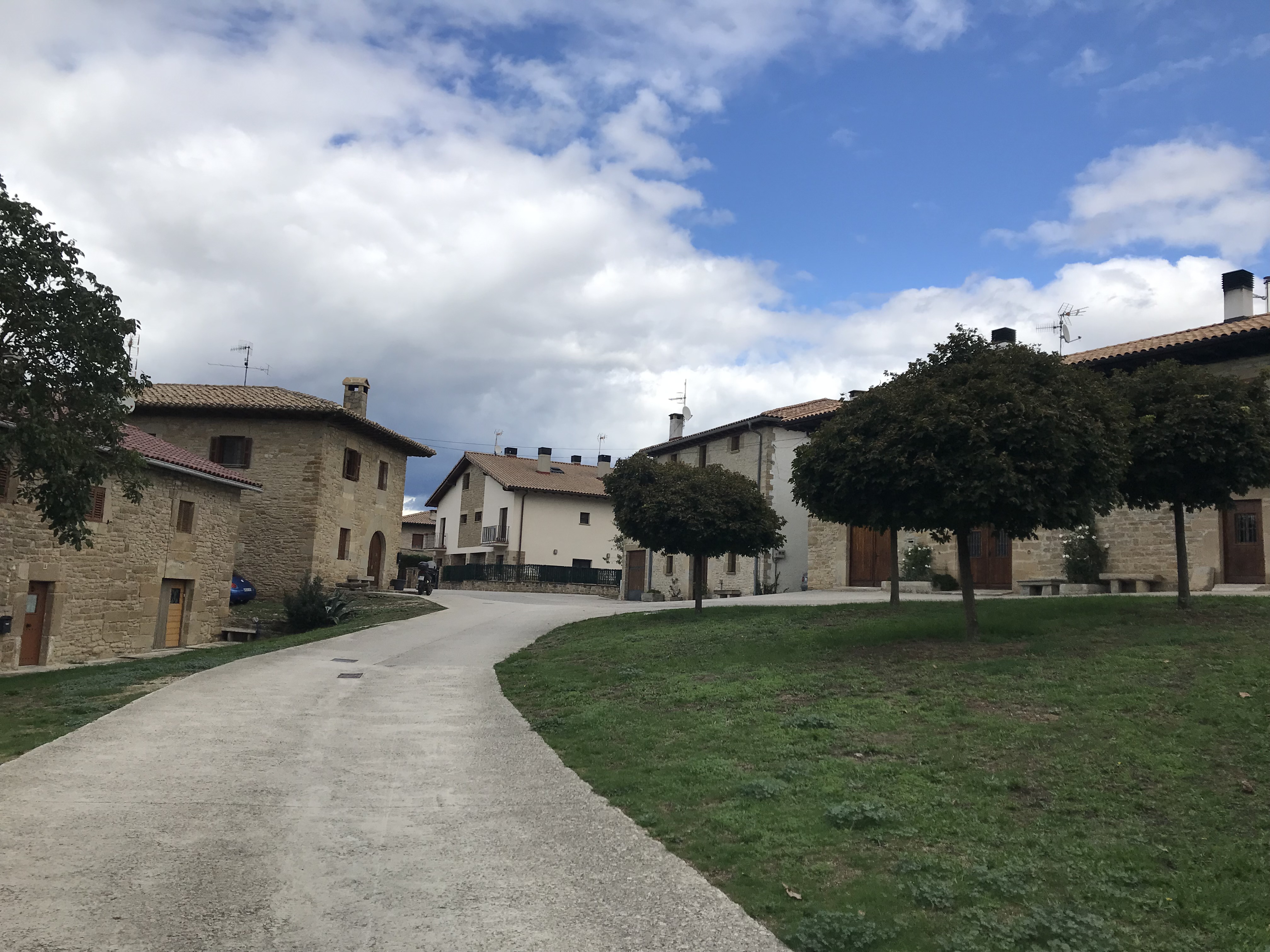 Labiano/Labio herriko karrika. Lidia Salaberriren argazkia.