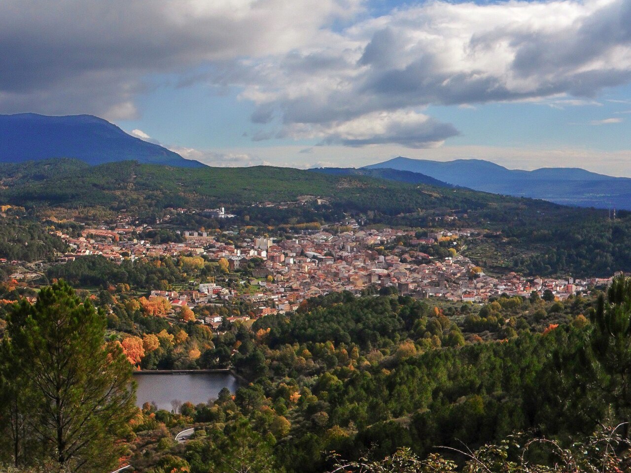 Vista de Arenas de San Pedro. Fuente: Wikicommons.