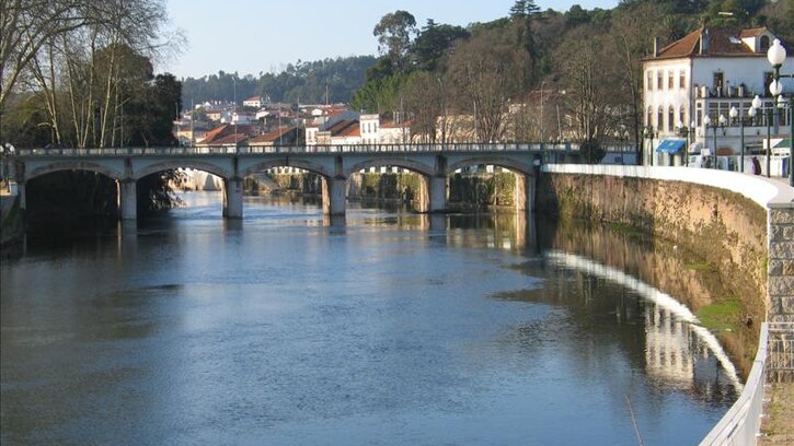Rio Águeda e cidade de Águeda (https://www.cm-agueda.pt/pages/204)